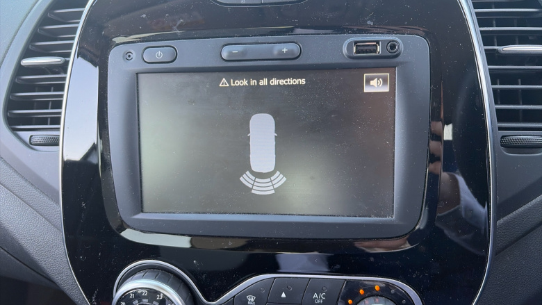 Renault Captur 0.9 TCE 90 Iconic 5dr Petrol Hatchback